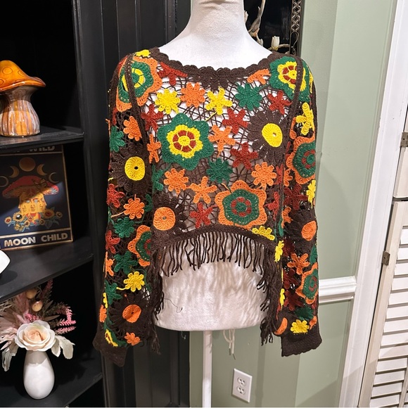House of Harlow 1960 Sweaters - House of Harlow 1960 NWT Crochet Floral Fringe Poncho – One Size